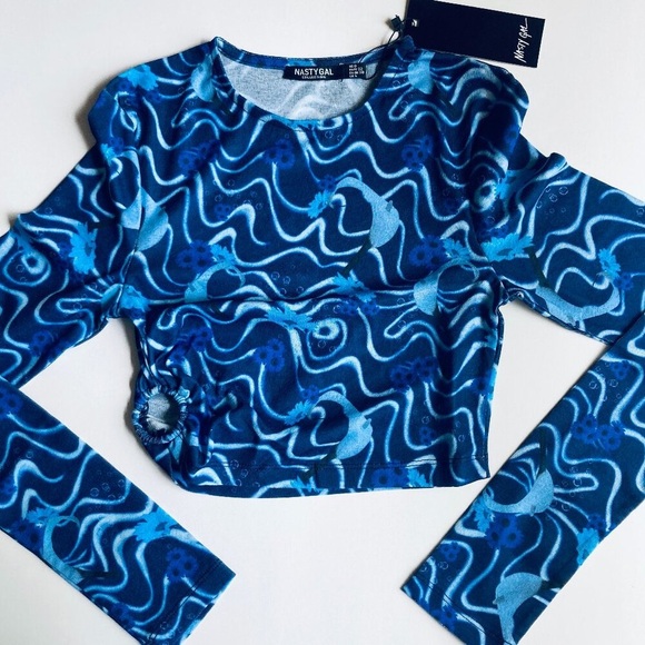 Long Sleeve Mesh Cropped Top with Ring Detail - Picture 2 of 6